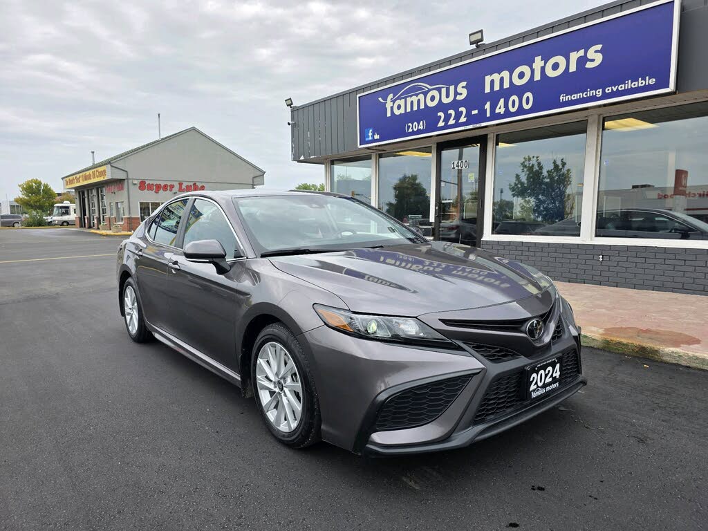 2024 Toyota Camry SE FWD