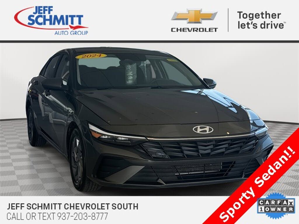 2024 Hyundai Elantra SEL FWD