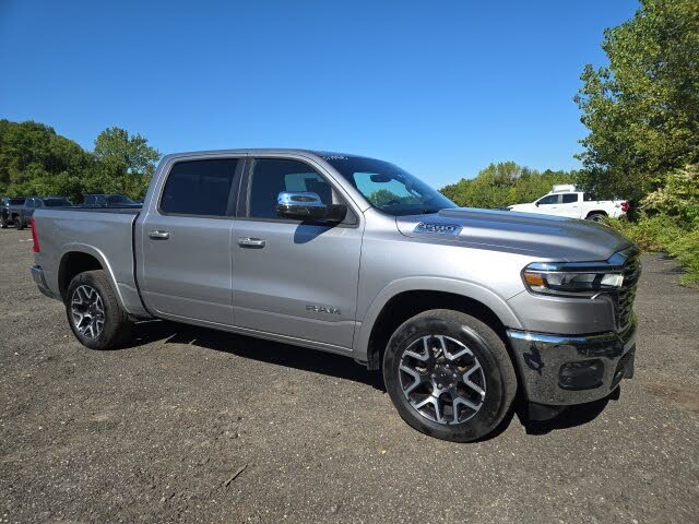 2025 RAM 1500 Laramie Crew Cab 4WD
