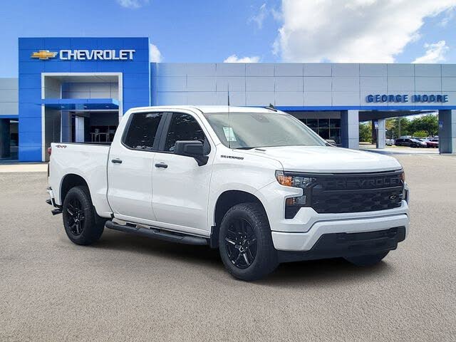 2026 Chevrolet Silverado 1500 Custom Crew Cab 4WD