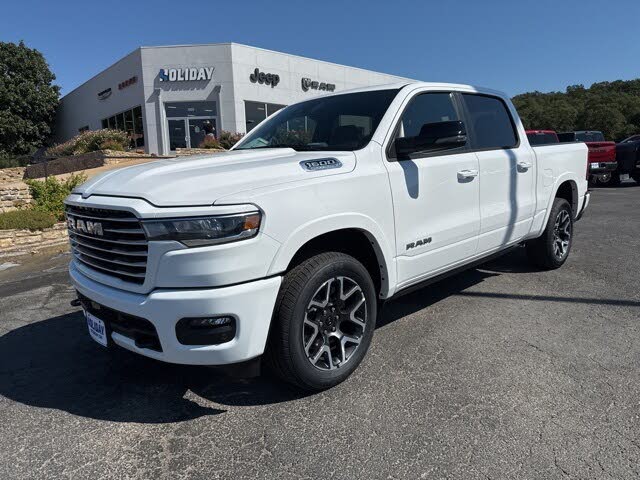 2026 RAM 1500 Laramie Crew Cab 4WD