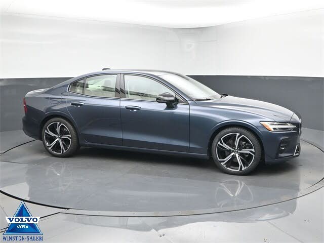 2024 Volvo S60 B5 Ultimate Dark Theme AWD