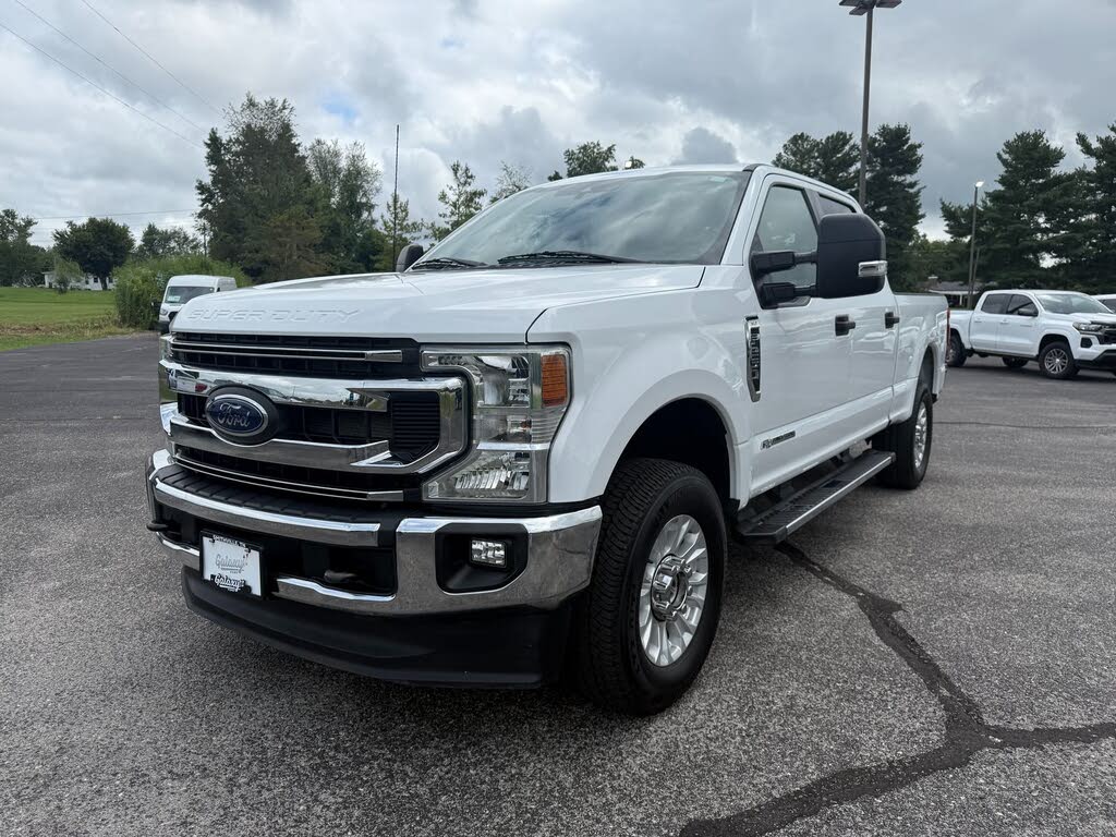 2022 Ford F-250 Super Duty XLT Crew Cab 4WD