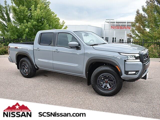 2025 Nissan Frontier PRO-4X Crew Cab 4WD