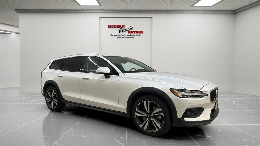 2024 Volvo V60 Cross Country B5 Plus AWD