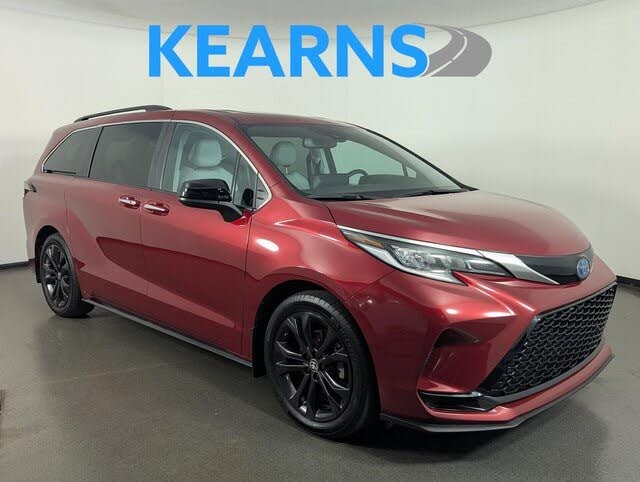 2023 Toyota Sienna XSE 7-Passenger FWD