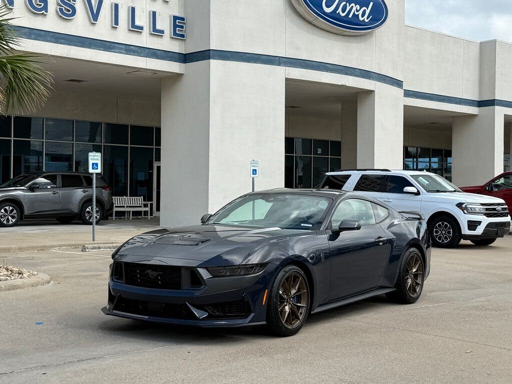 2025 Ford Mustang Dark Horse Fastback RWD