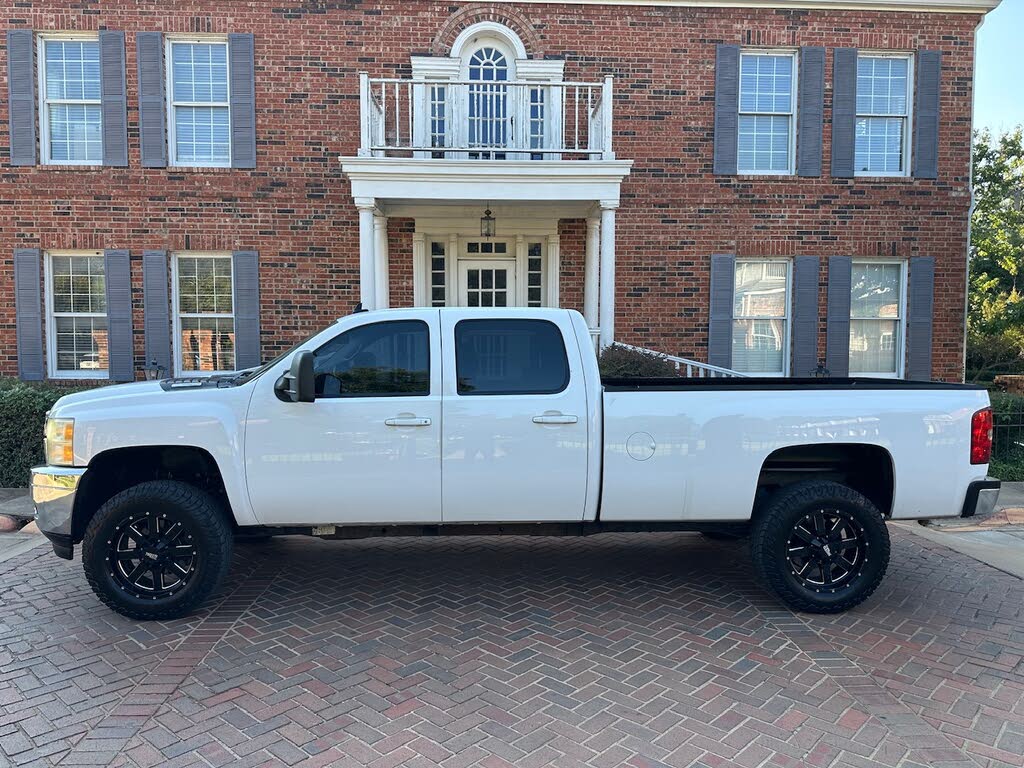 2011 Chevrolet Silverado 2500HD LT Crew Cab 4WD