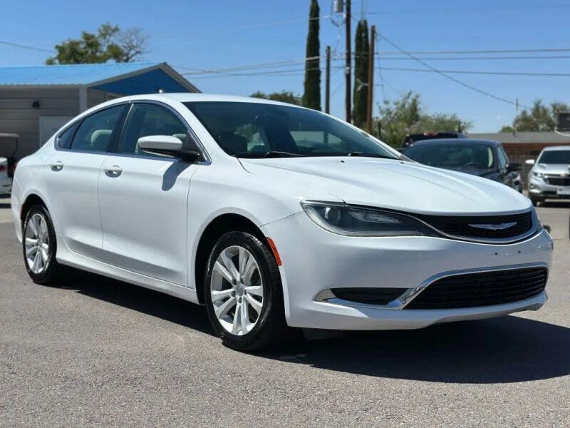 2016 Chrysler 200 Limited Sedan FWD