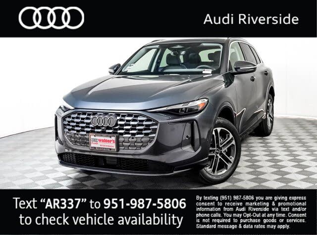 2025 Audi Q5 quattro Premium 40 TFSI