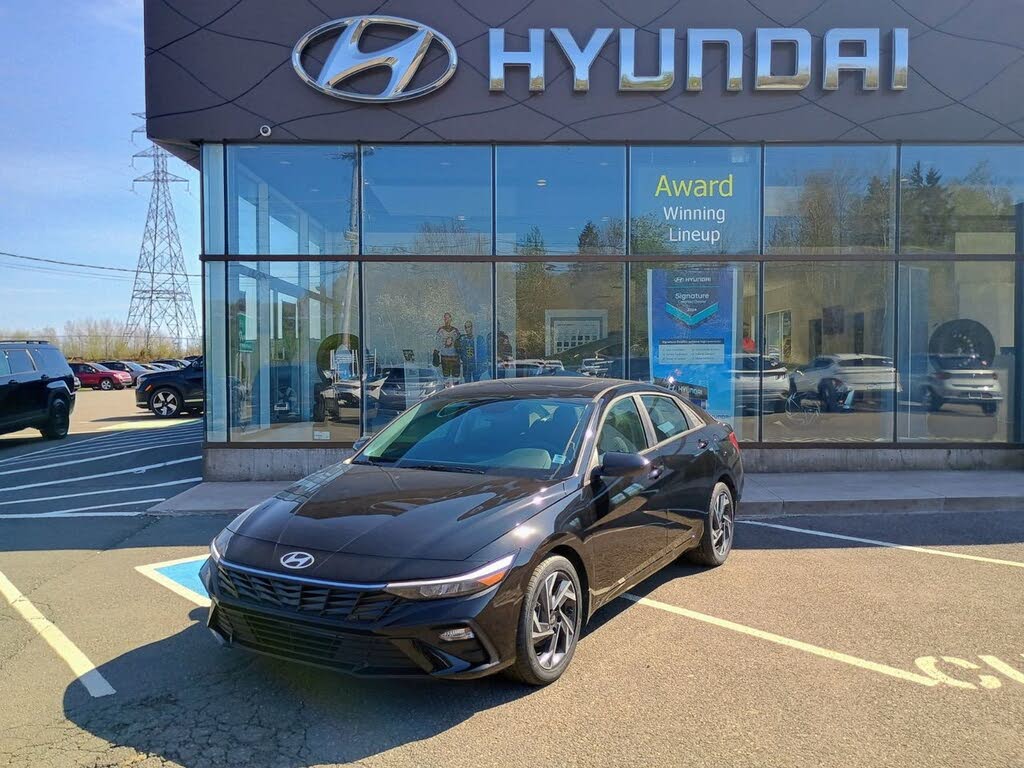 2025 Hyundai Elantra Preferred FWD