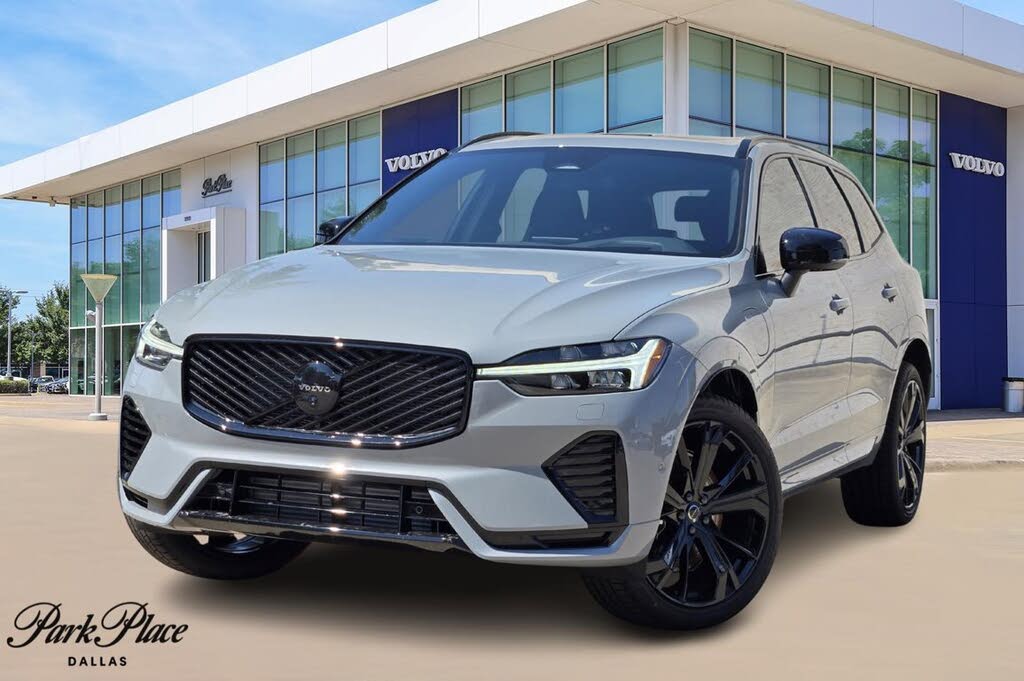 2026 Volvo XC60 B5 Ultra Black Edition AWD