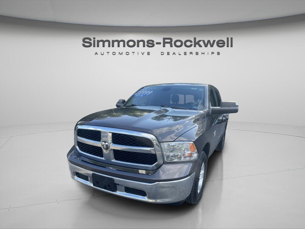 2023 RAM 1500 Classic SLT Crew Cab 4WD