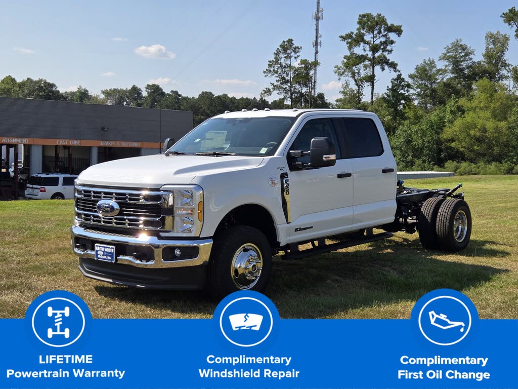 2026 Ford F-350 Super Duty Chassis XL Crew Cab DRW 4WD
