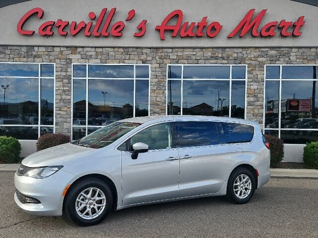 2023 Chrysler Voyager LX FWD