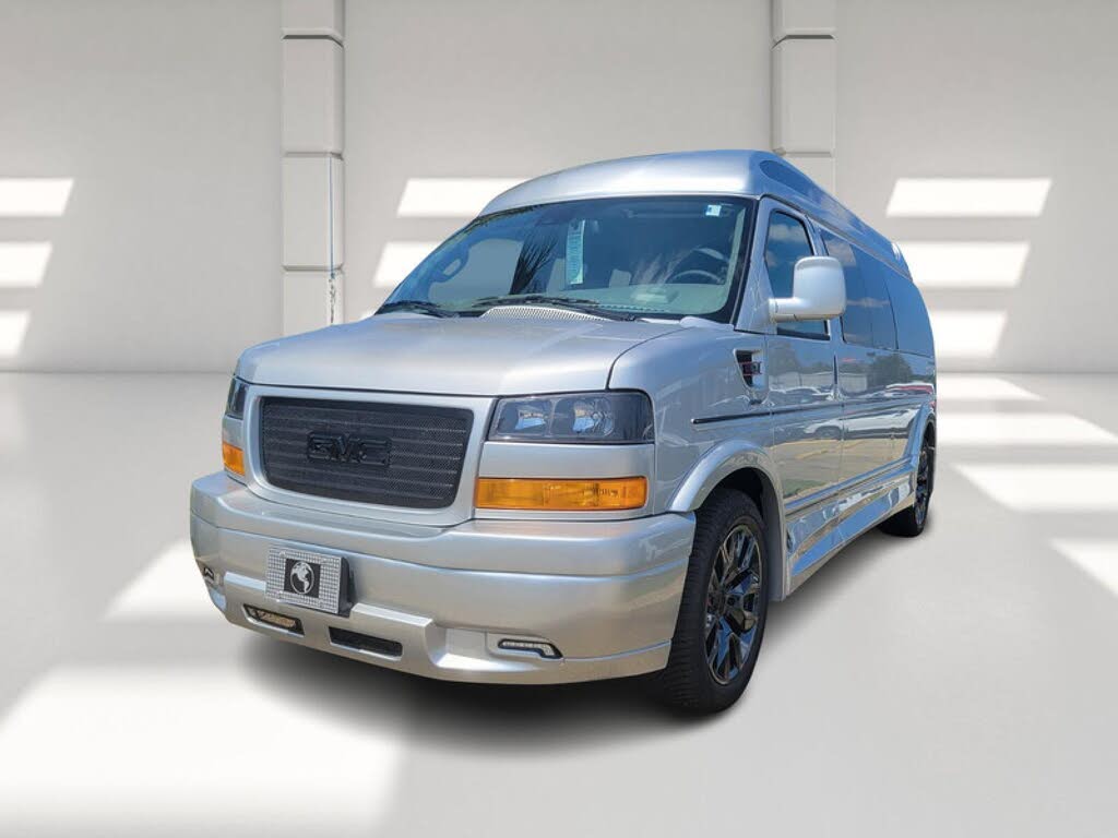 2025 GMC Savana Cargo 2500 RWD