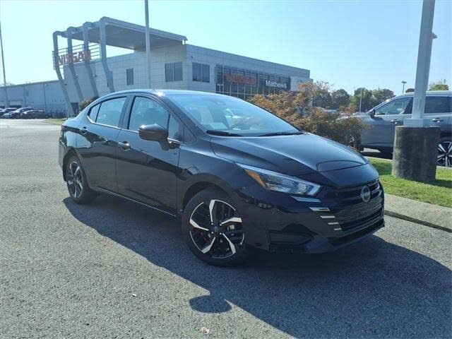 2025 Nissan Versa SR FWD