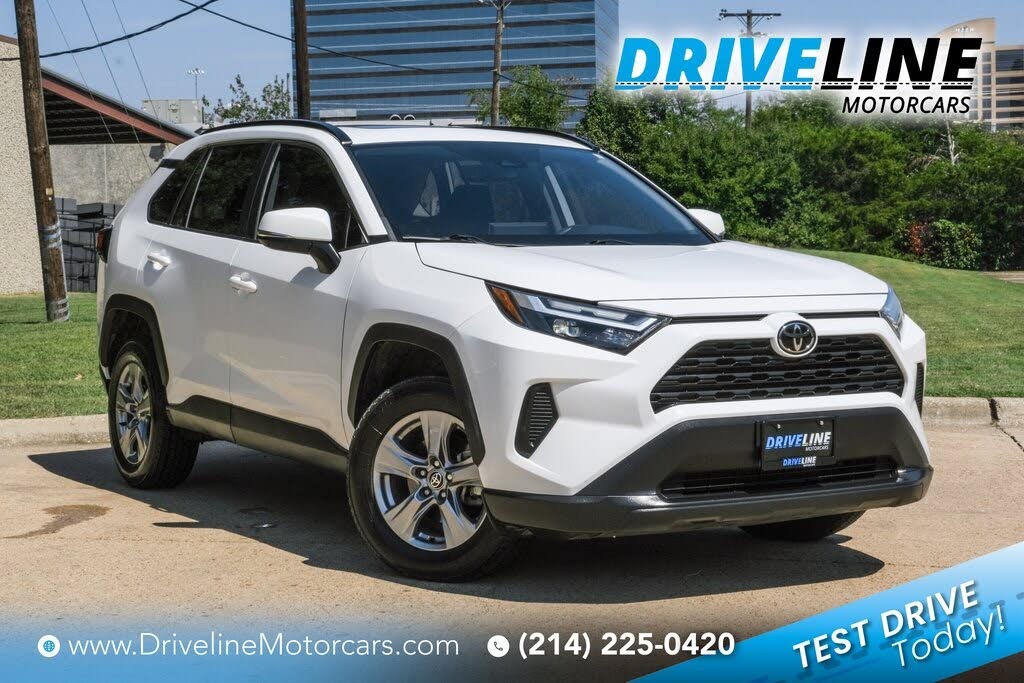 2022 Toyota RAV4 XLE FWD