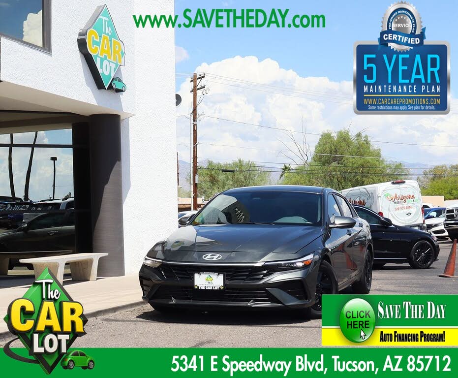 2024 Hyundai Elantra SE FWD