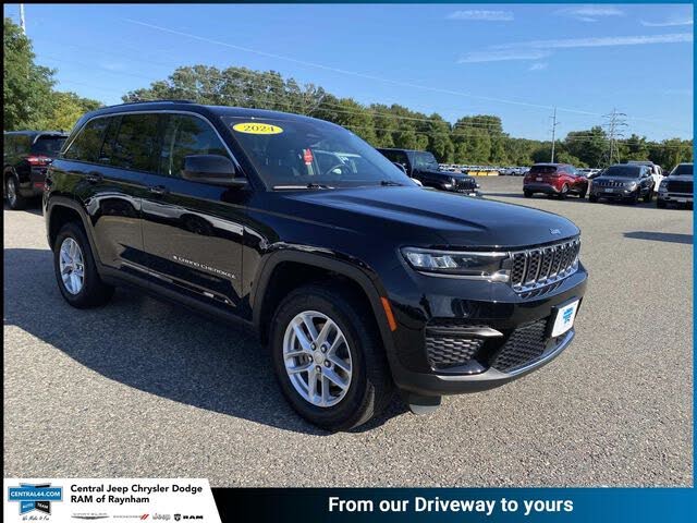 2024 Jeep Grand Cherokee Laredo 4WD