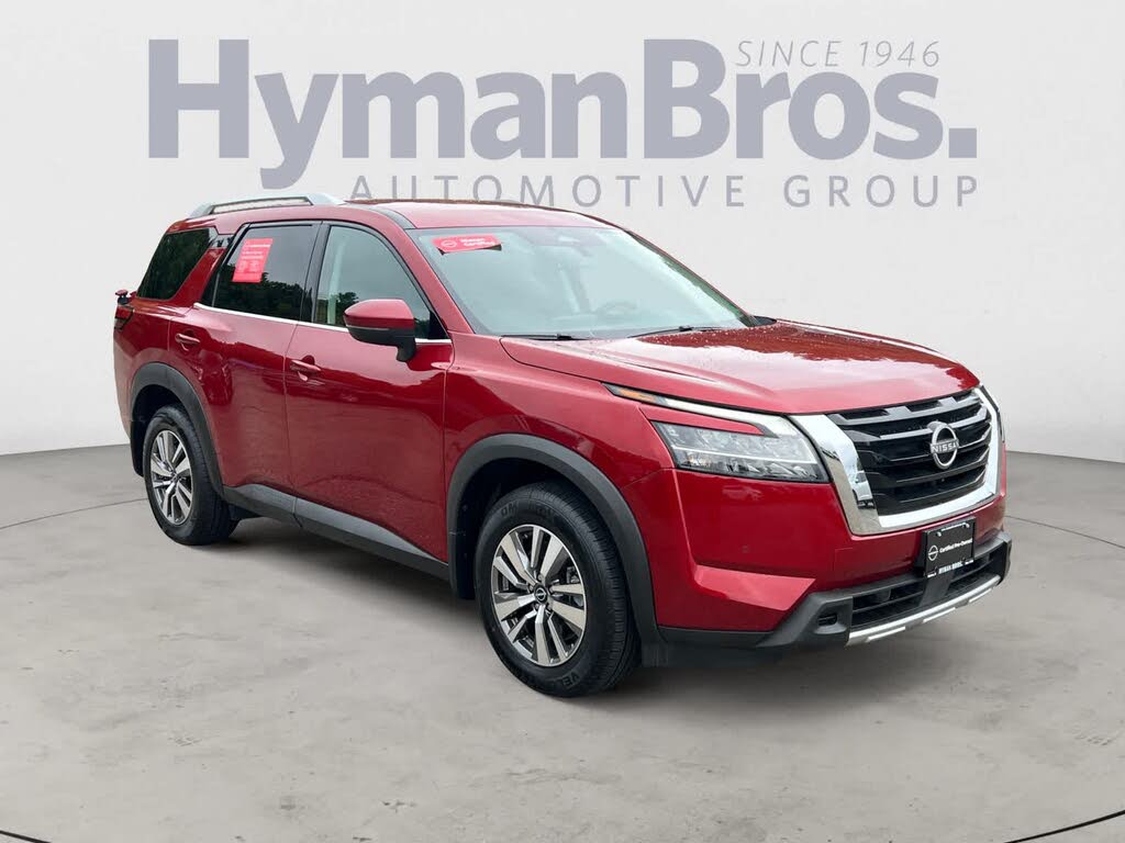 2023 Nissan Pathfinder SL 4WD