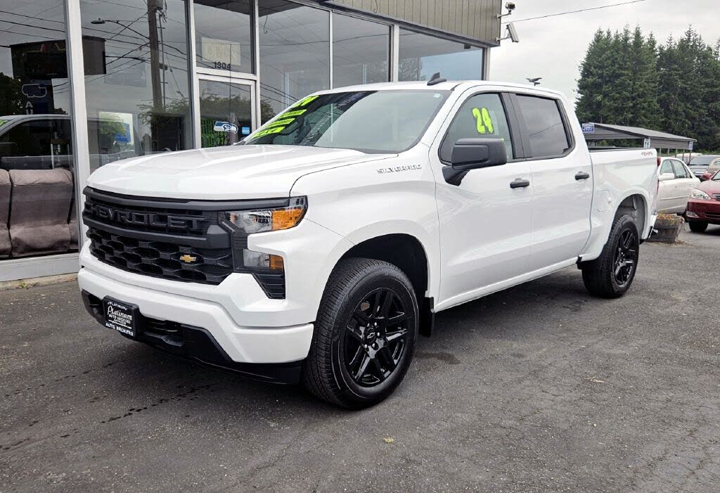 2024 Chevrolet Silverado 1500 Custom Crew Cab 4WD