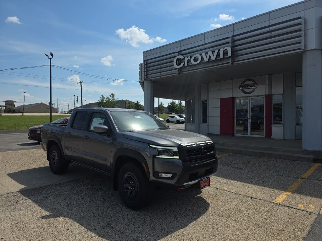 2025 Nissan Frontier PRO-4X Crew Cab 4WD