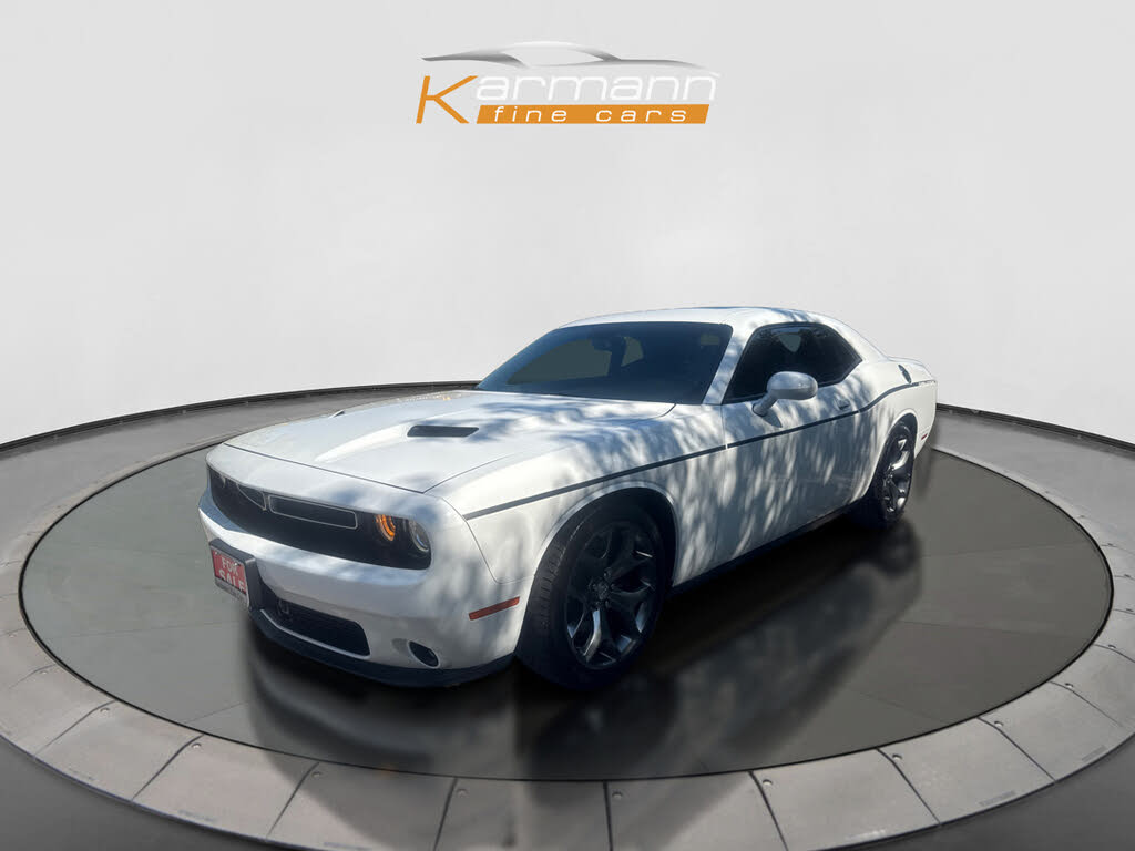 Dodge Challenger SXT Plus RWD 2015