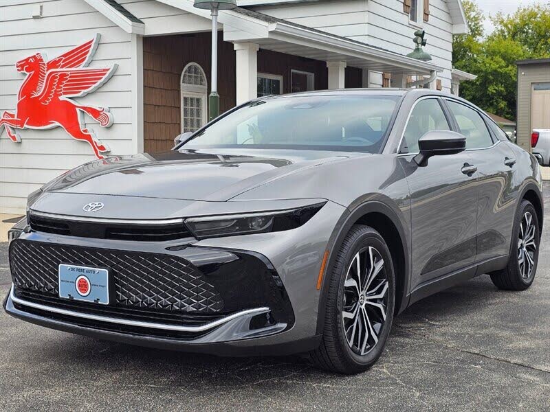 2023 Toyota Crown XLE AWD