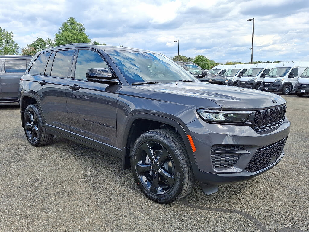 2025 Jeep Grand Cherokee Altitude X 4WD