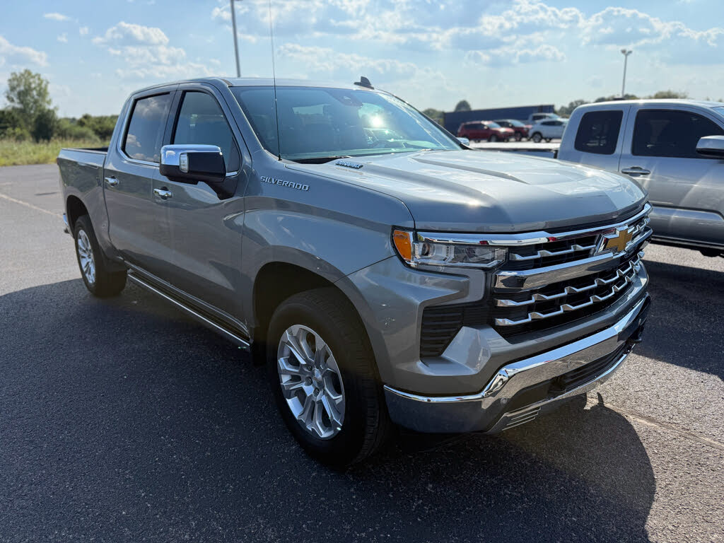 2023 Chevrolet Silverado 1500 LTZ Crew Cab 4WD