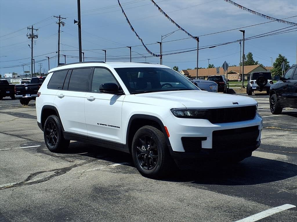 2024 Jeep Grand Cherokee L Altitude 4WD