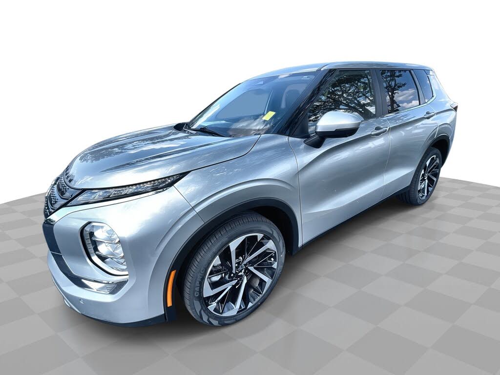2023 Mitsubishi Outlander SE FWD