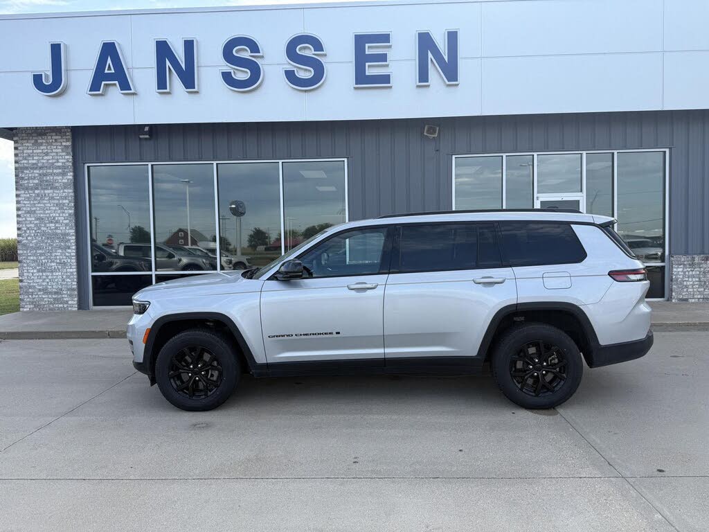 2024 Jeep Grand Cherokee L Altitude 4WD