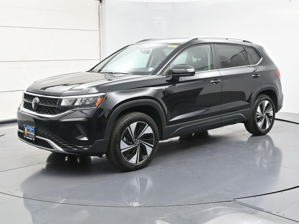 2024 Volkswagen Taos SE 4Motion