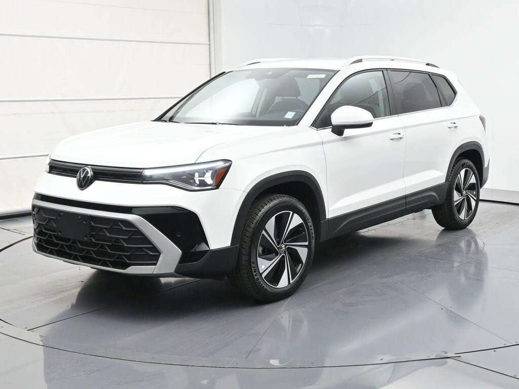 2025 Volkswagen Taos SE 4Motion