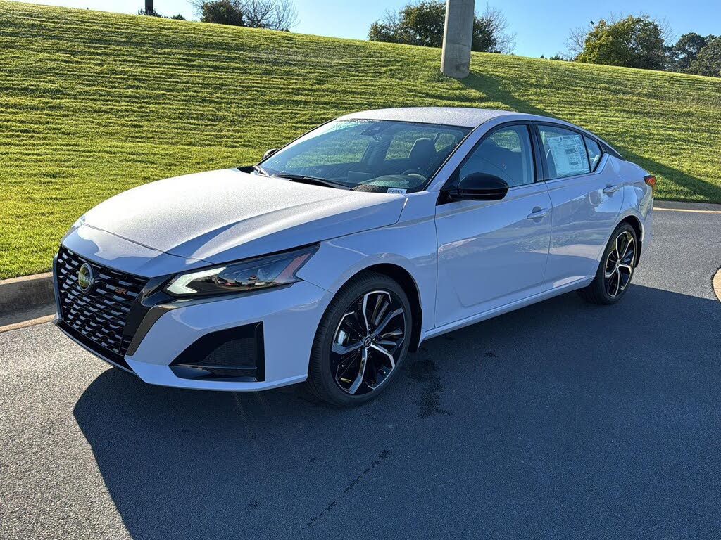 2025 Nissan Altima 2.5 SR FWD