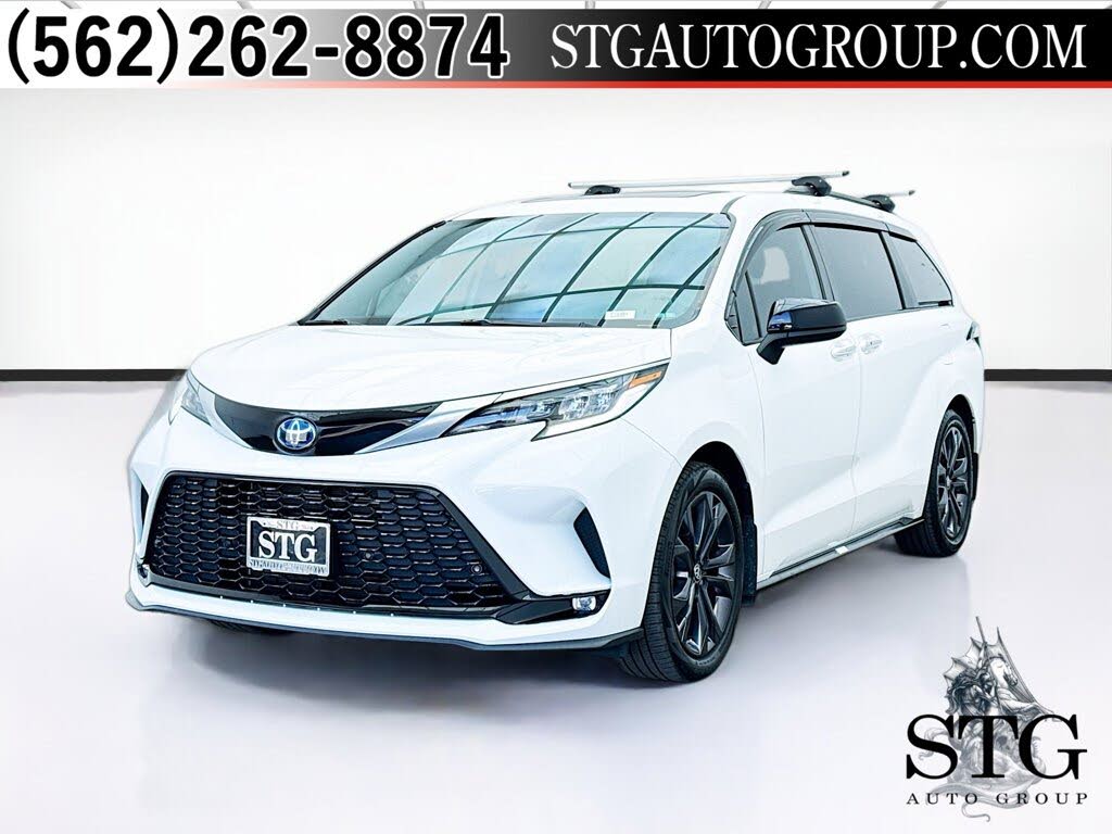 2023 Toyota Sienna XSE 7-Passenger FWD