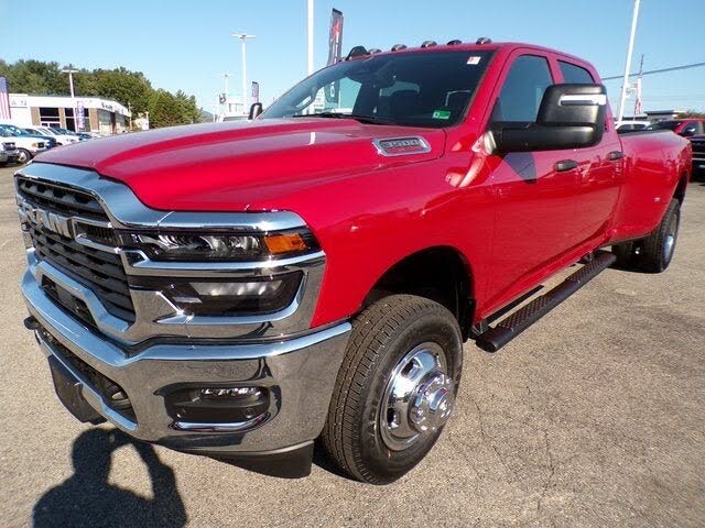 2026 RAM 3500 Tradesman Crew Cab LB DRW 4WD