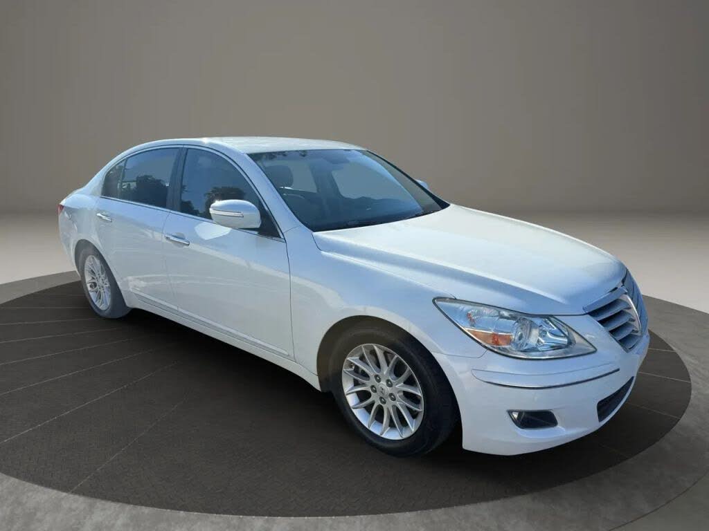 2011 Hyundai Genesis 3.8 RWD