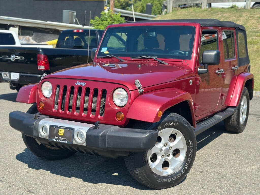 2013 Jeep Wrangler Unlimited Sahara 4WD