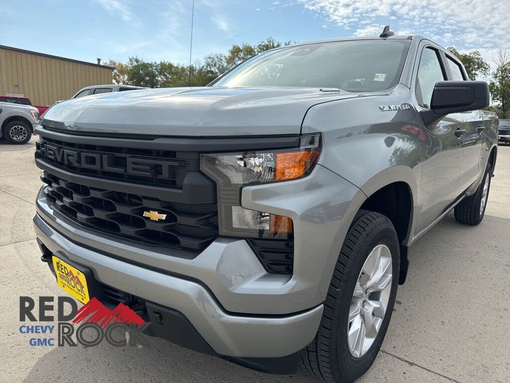 2026 Chevrolet Silverado 1500 Custom Crew Cab 4WD