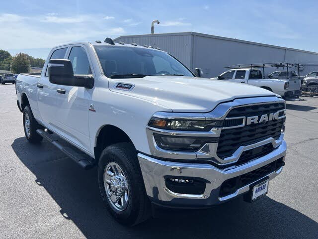 2026 RAM 2500 Tradesman Crew Cab 4WD