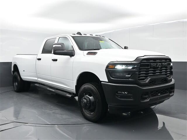 2026 RAM 3500 Tradesman Crew Cab LB DRW 4WD