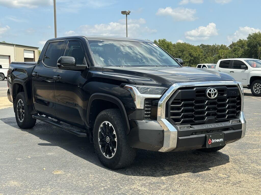 2022 Toyota Tundra SR5 CrewMax Cab 4WD