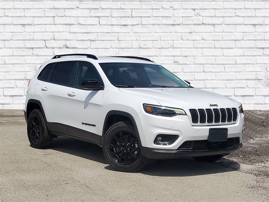 2023 Jeep Cherokee Altitude 4WD