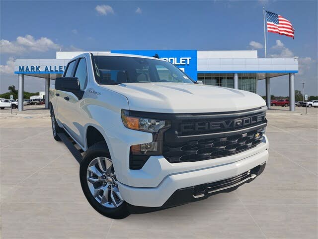 2026 Chevrolet Silverado 1500 Custom Crew Cab 4WD