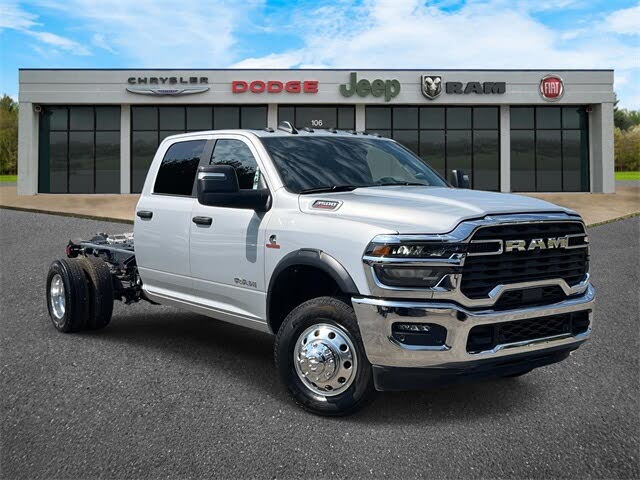 2026 RAM 3500 Chassis Tradesman Crew Cab LB DRW 4WD