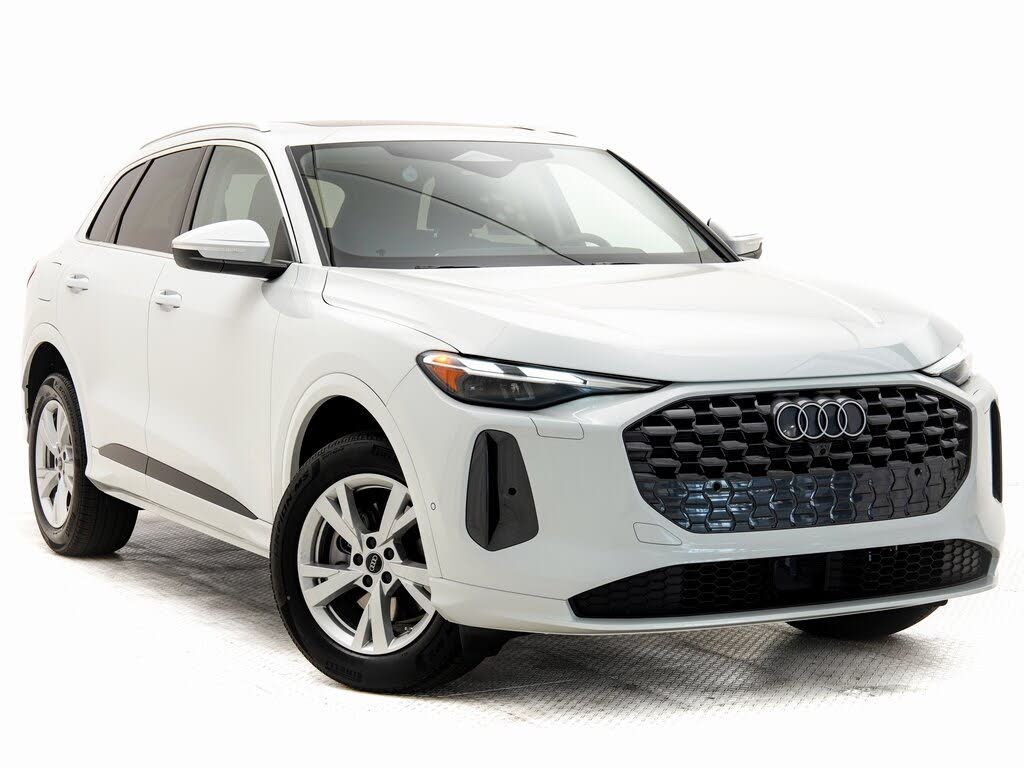 2025 Audi Q5 quattro Premium 40 TFSI