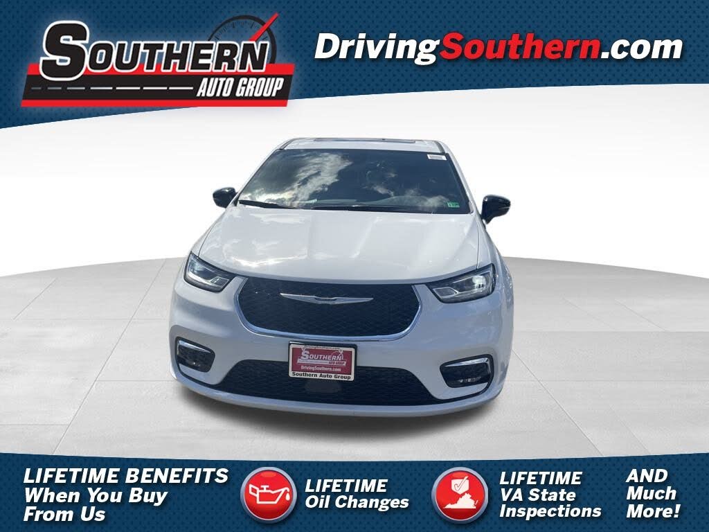 2026 Chrysler Pacifica Select FWD